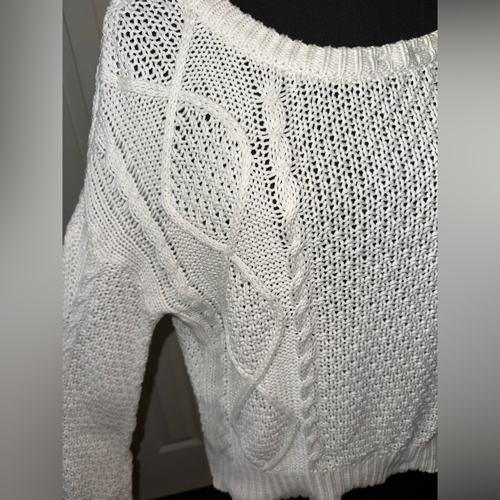 Line & Dot White Cable Knit Sweater Size M Bishop Sleeves Cotton Open Weave Cozy - Picture 2 of 9